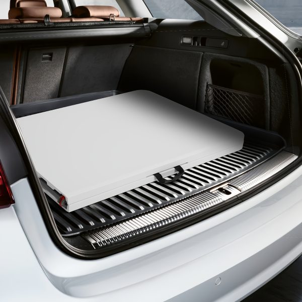 4英尺/6英尺塑料折叠桌，便携式室内外餐桌带提手、锁扣，野餐桌 - 白色