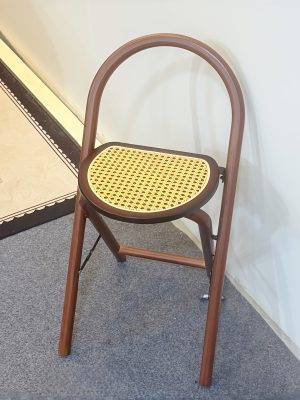 1pc, Bamboo Portable Rattan Folding Stool with Handle, Home Dining Chair, Vintage Style Leisure Chair, Space Saving - Perfect for Restaurant, Living Room, Kitchen, Bar, Dormitory
