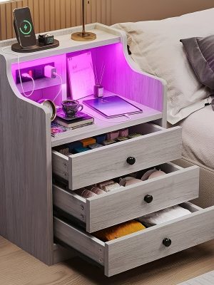 [Halloween Christmas] Nightstand with Charging Post, Side Table with USB Port & Socket, End-Table with 3 Drawers & Storage Shelf, Heavy Duty Night Stand, Small Dresser for Small Spaces, School And Dormitory Storage, for Halloween And Christmas, Storage Drawer Units