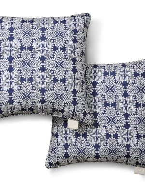 Set of 2 Decorative Pillows for Indoor And Outdoor Use, Featuring a Modern Navy Blue Design That Is UV Fade Resistant And Water Repellent, Measuring 18X18 Inches