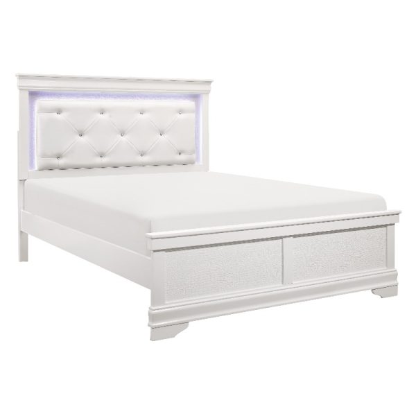Classic Style Queen Bed with White End, Featuring Button-Tufted Upholstered Headboard And Faux Alligator Patterned Panels